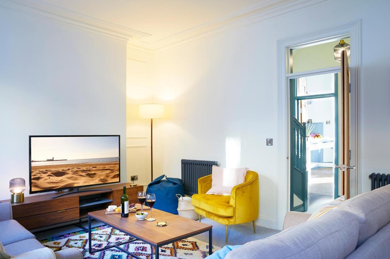 Appartement The Stoop, Stunning Sea Views! à Scarborough Extérieur photo