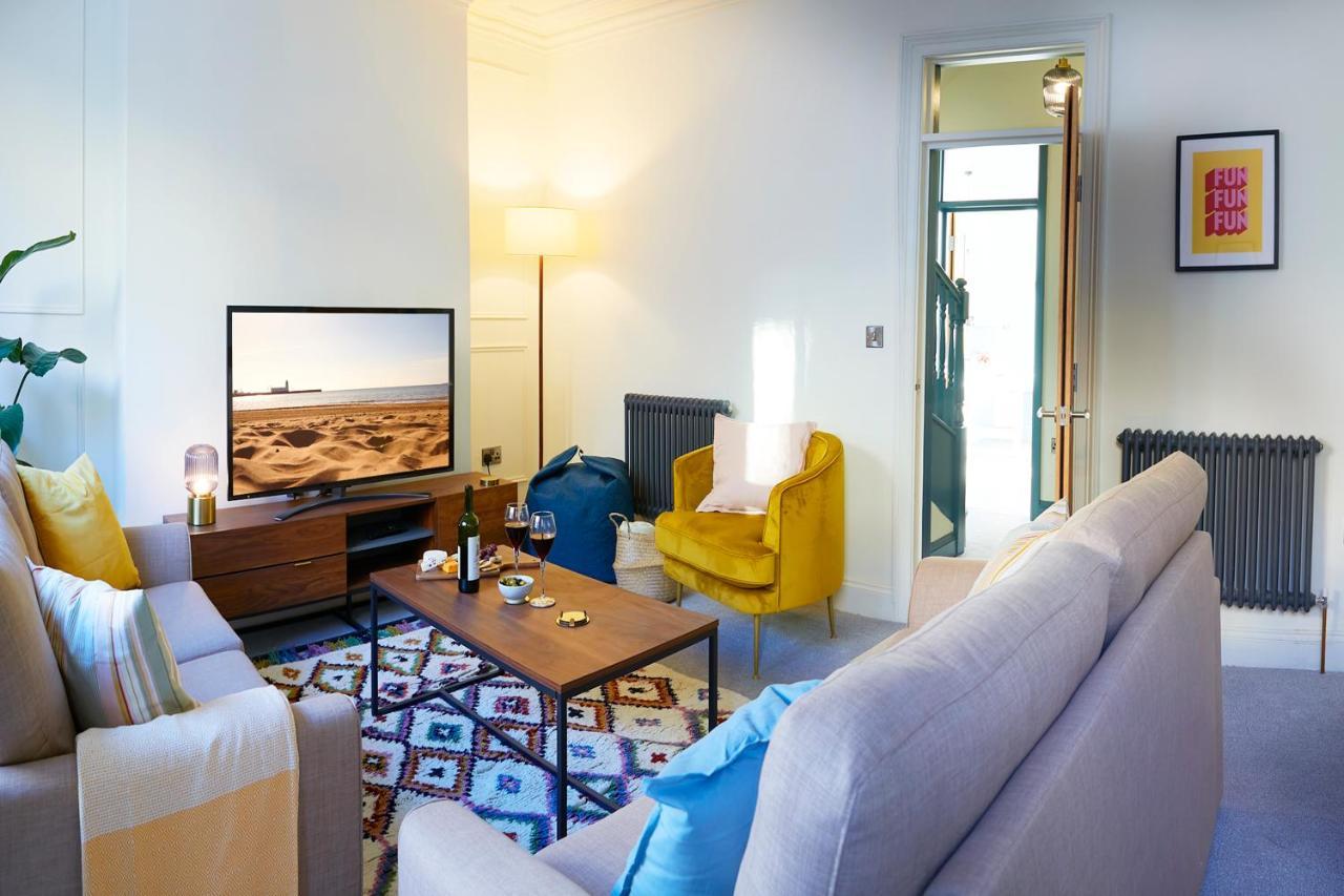 Appartement The Stoop, Stunning Sea Views! à Scarborough Extérieur photo